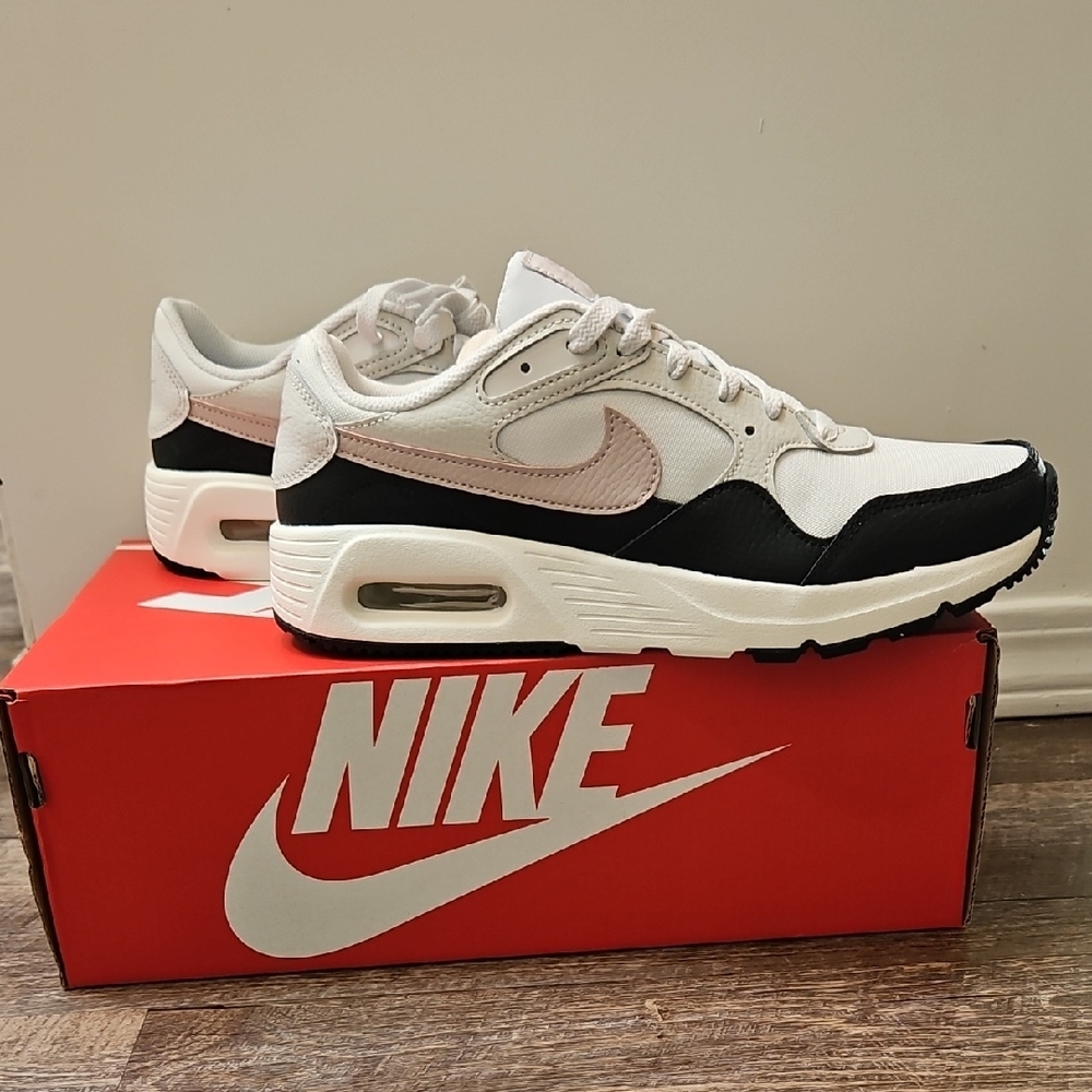 Nike Air Max Sneakers in Black and White